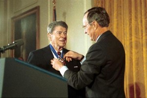 GHW_Bush_presents_Reagan_Presidential_Medal_of_Freedom_1993