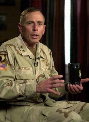 general_David_Petraeus_despacho_Fort_Campbell_Estados_Unidos_
