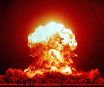 Enfoques nuclear-bomb-badger350