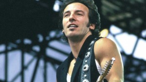 Rocking the Wall. Bruce Springsteen: The Berlin Concert That Cha