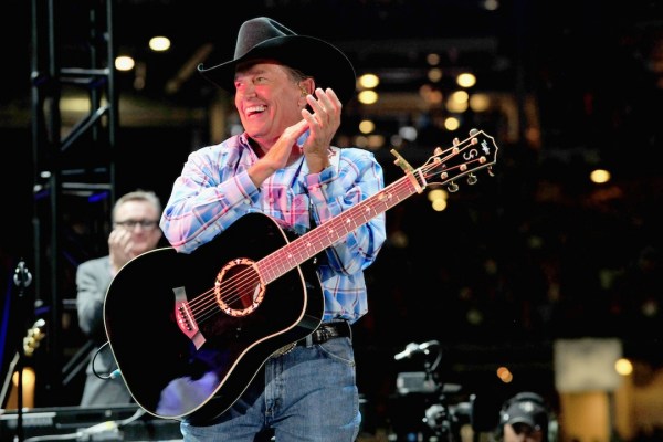 Let it go, de George Strait - James Nava